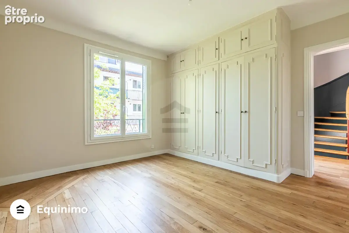 Maison individuelle de 258m2, avec terrasses et jardin, située rue Trouillet Derel - photo 12