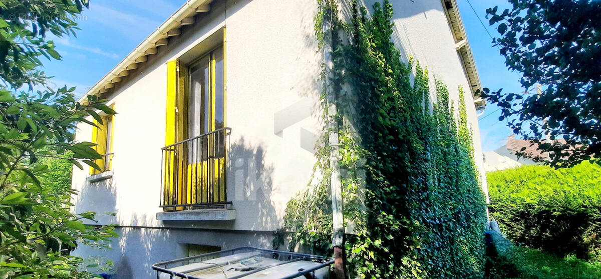 Maison à EPINEAU-LES-VOVES