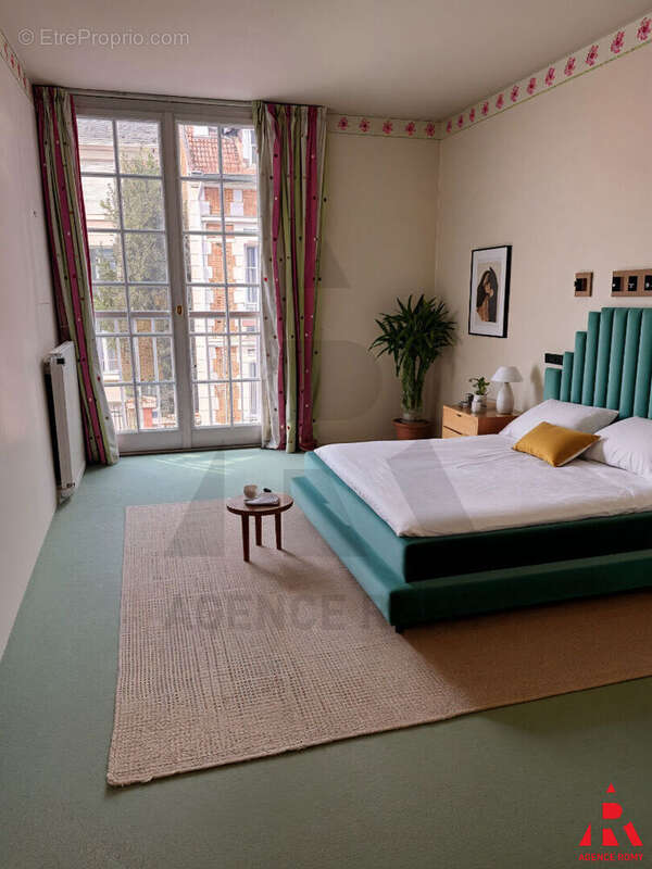 Appartement à VERSAILLES