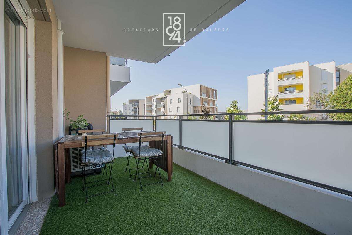 Appartement T3 À Vendre Marseille 13013  Chateaux-Gombert  64m²  Terrasse expo Sud  Stationnement privatif  Climatisé - photo 3