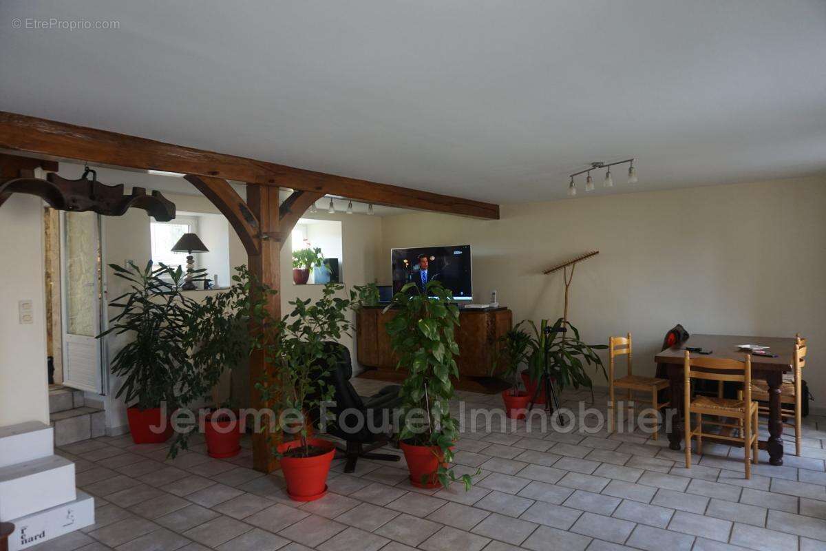 Maison à LAMAZIERE-BASSE