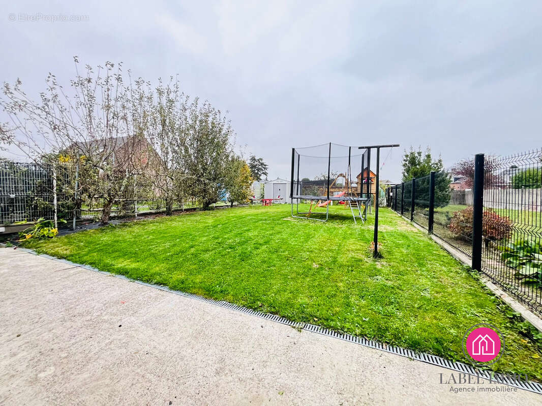 Maison à FONTAINE-AU-PIRE