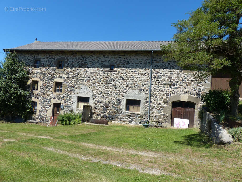 Maison de caractère à Saint-Hostien - photo 2