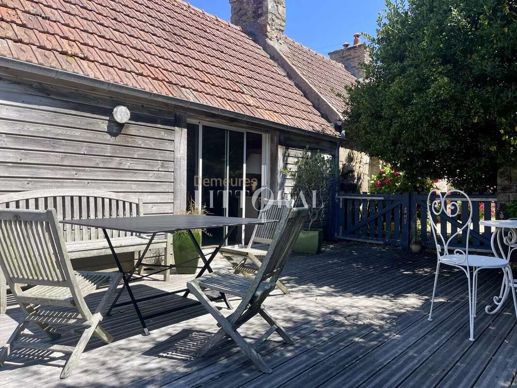 À Louannec, une maison de caractère entre mer et douceur de vivre - photo 18