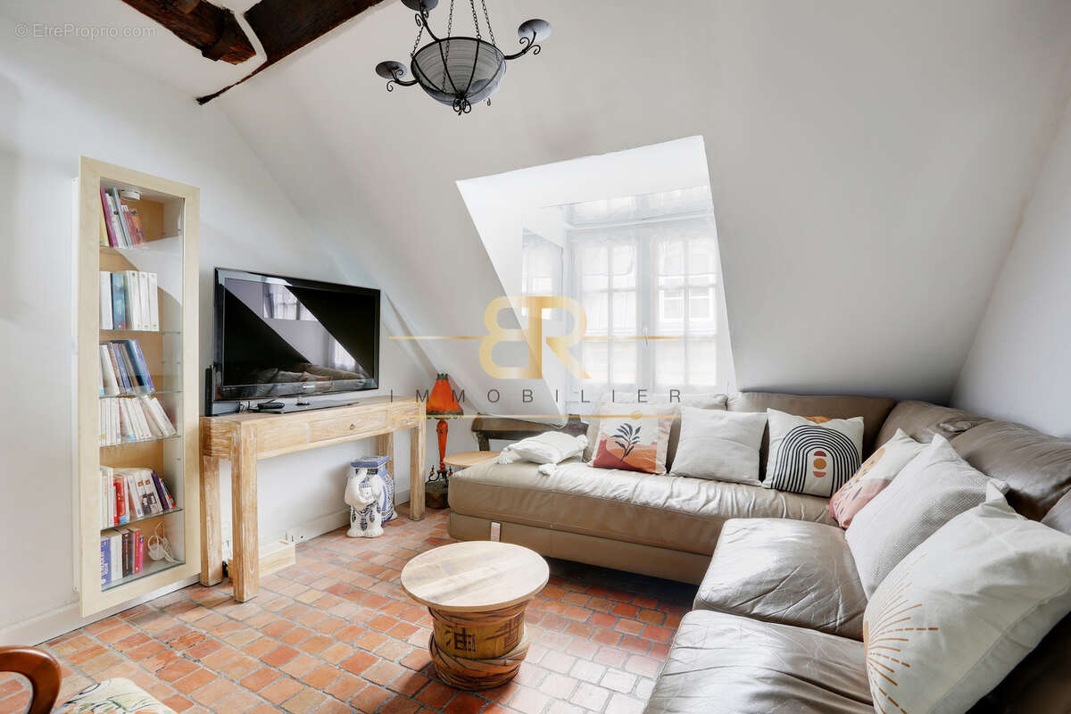 Appartement à PARIS-2E