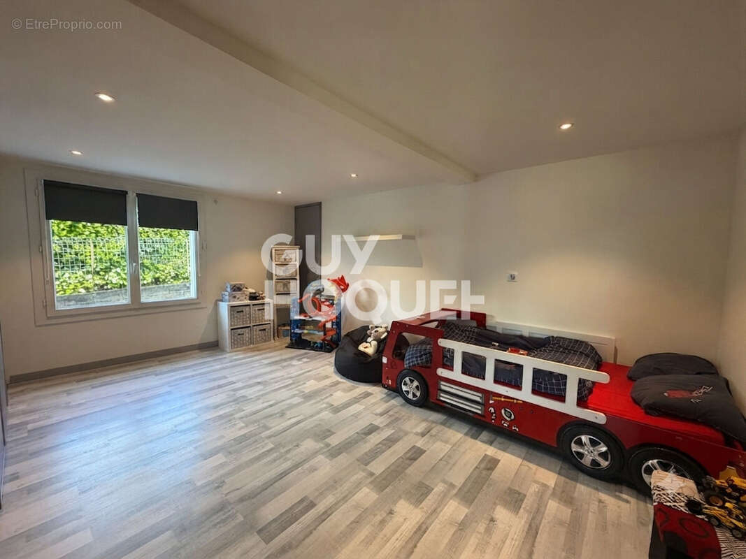 Maison familiale de 184 m² avec terrain de 1 800 m², vue dégagée et fort potentiel ? Grésy-sur-Aix - photo 8