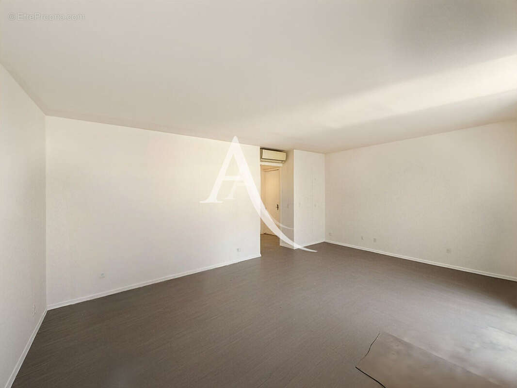 Cannes centre - proche rue d'antibes - studio transformable 2 pièces -  investissement locatif - photo 4