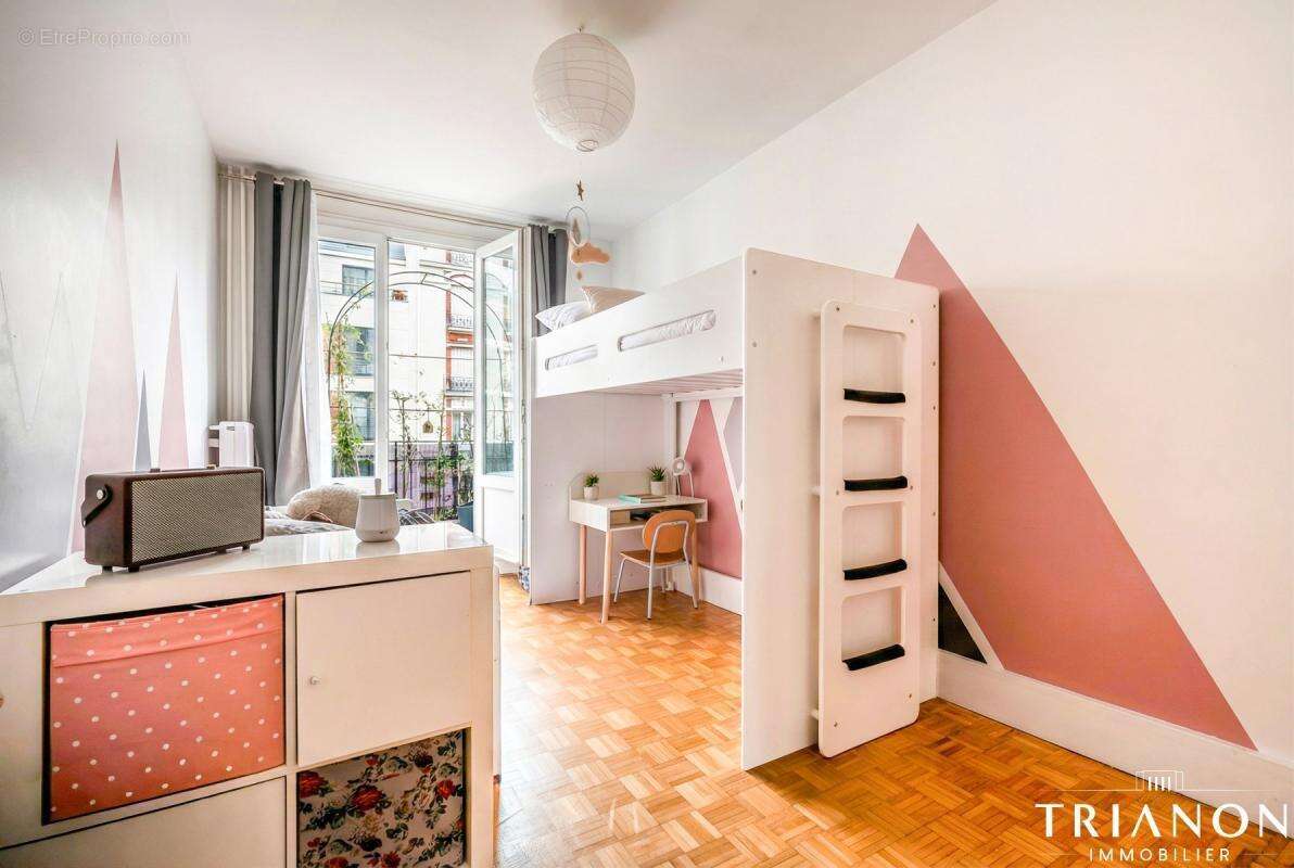 Appartement à SURESNES