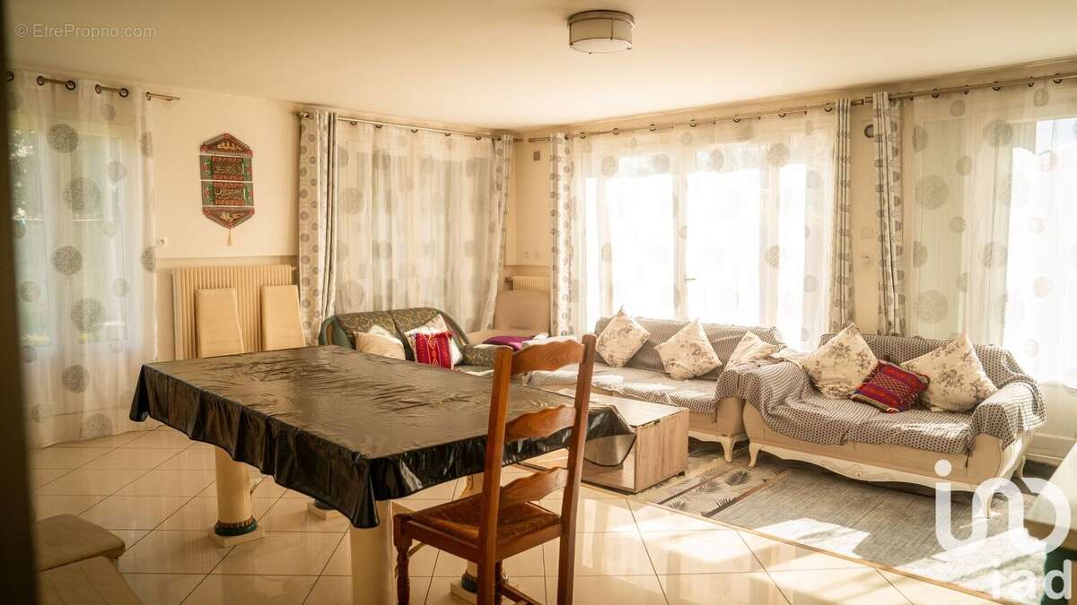 Photo 2 - Maison à VILLIERS-LE-BEL