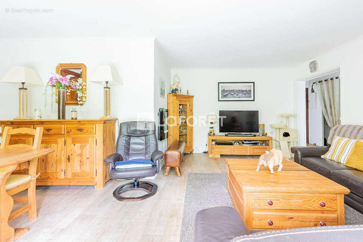 Appartement à CHILLY-MAZARIN