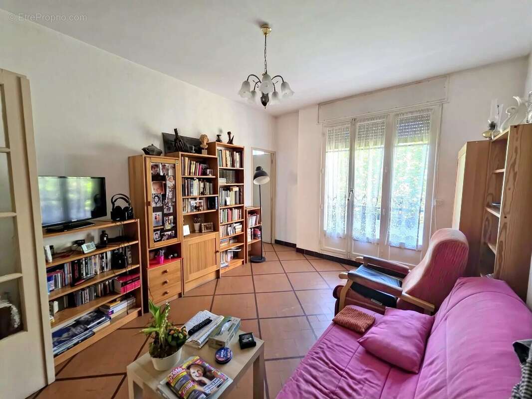 Appartement à MARSEILLE-2E
