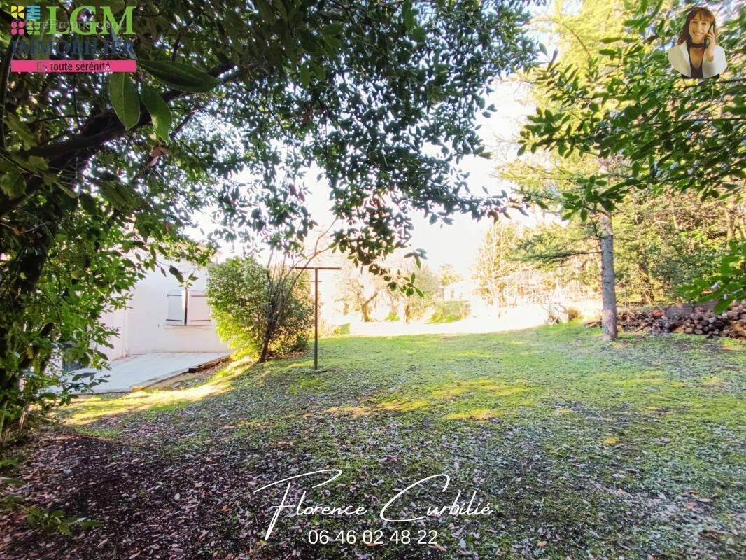 Maison à SAINT-HILAIRE-DE-BRETHMAS