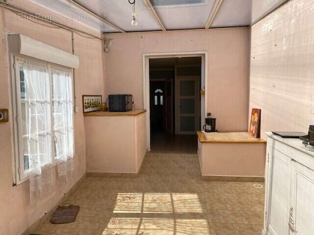 Maison à SAINT-COSME-EN-VAIRAIS