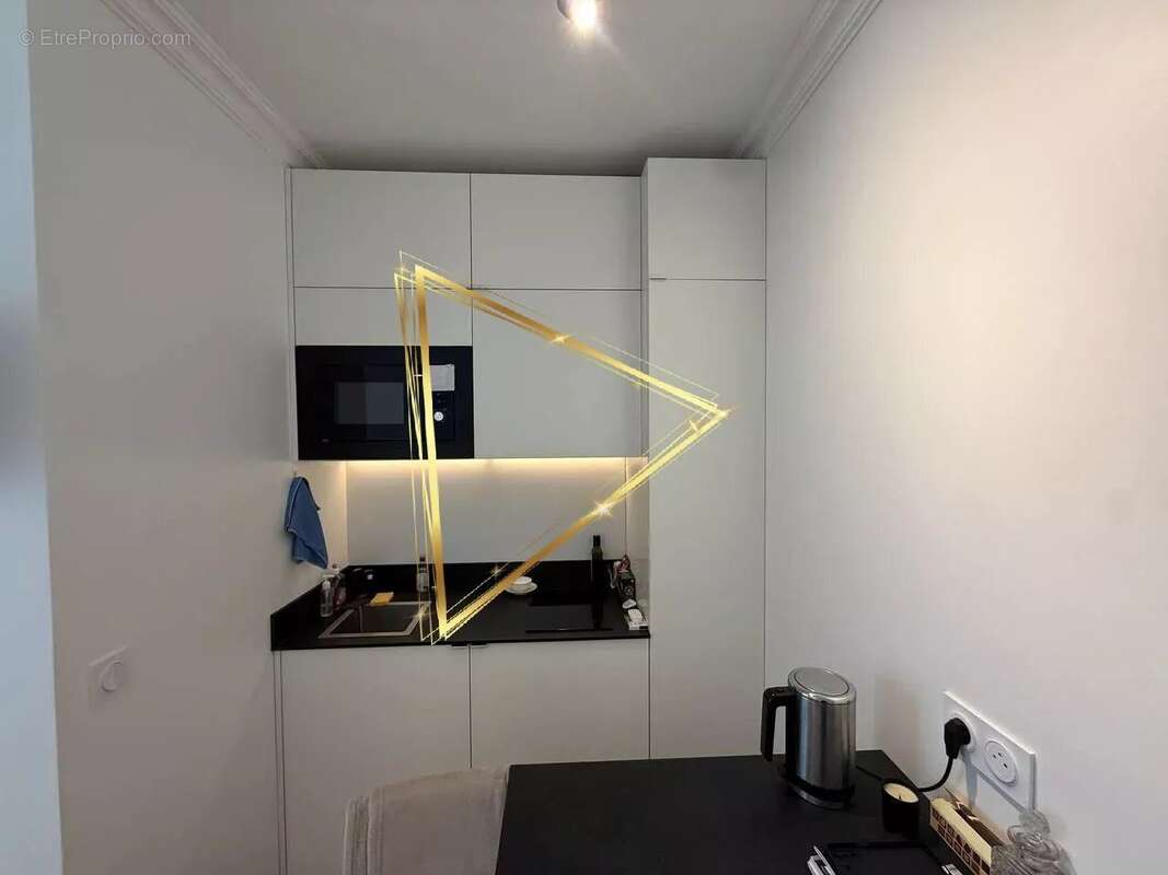 Studio refait à neuf au pied de Montmartre ! - photo 9