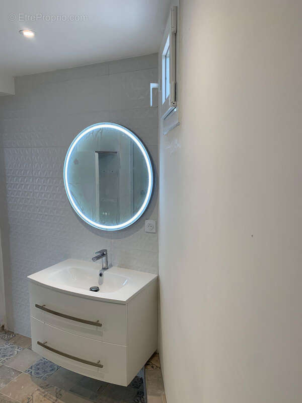 Appartement à MARSEILLE-6E