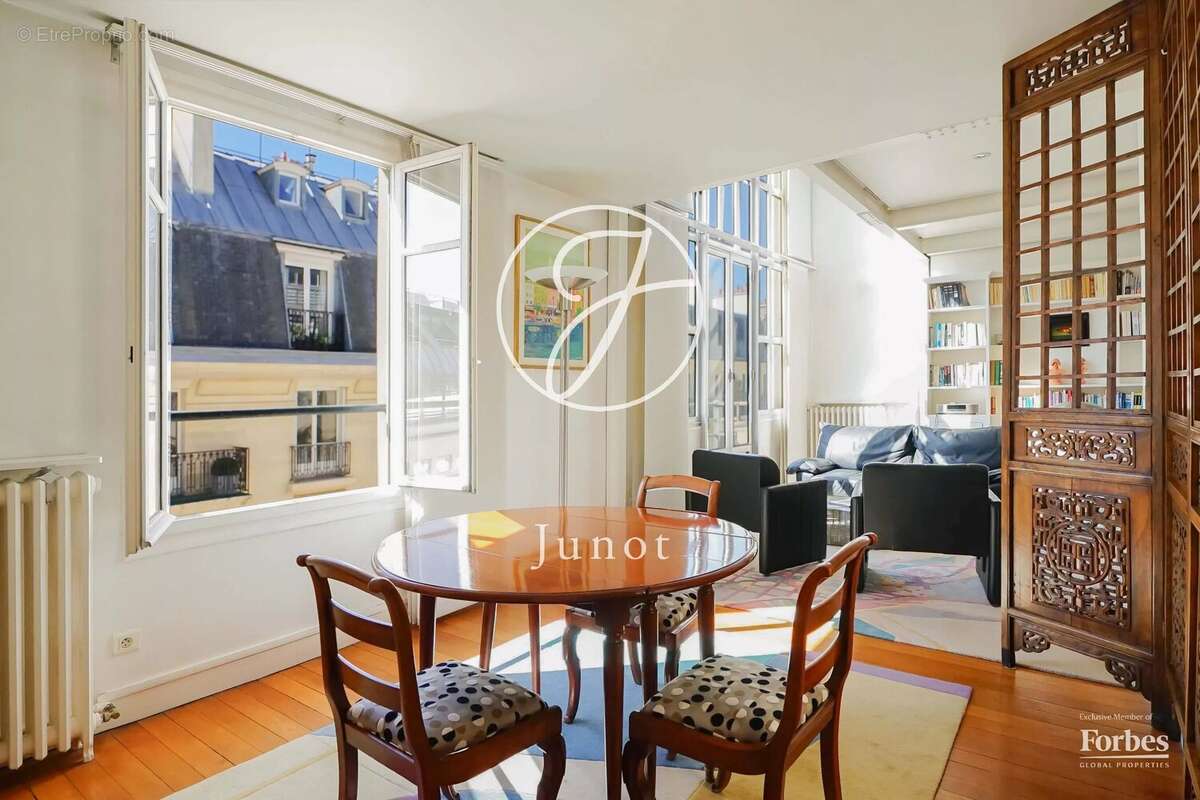 Appartement à PARIS-7E
