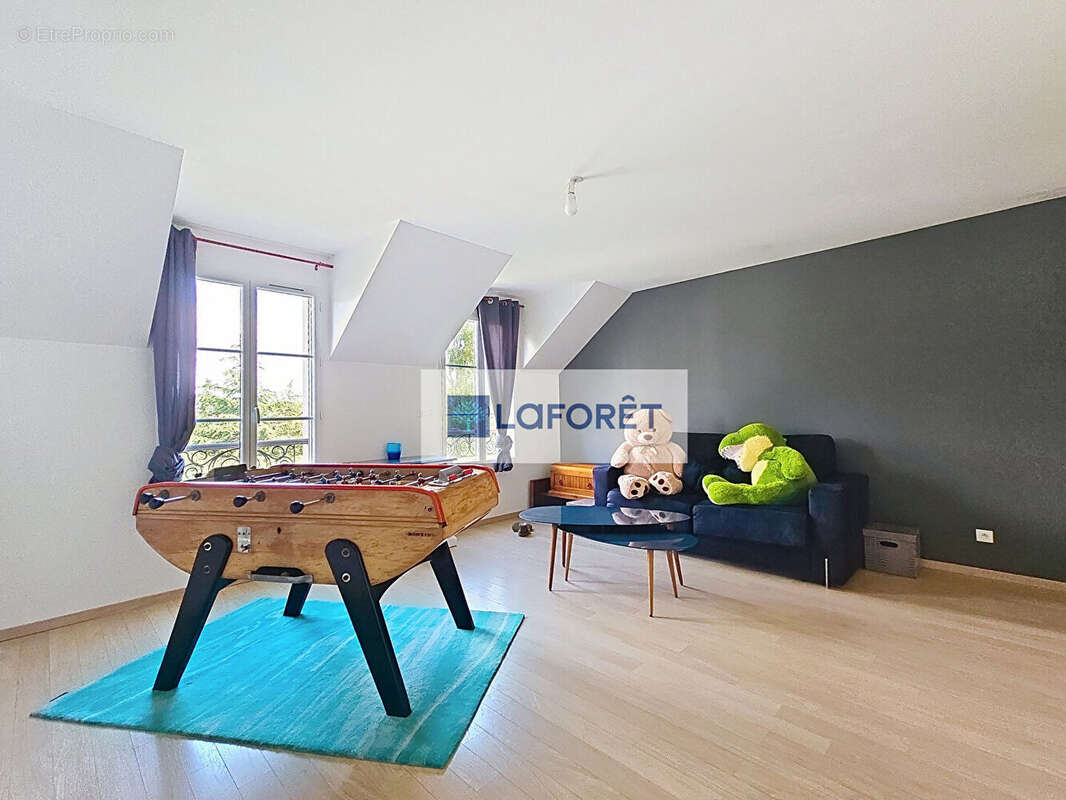 Maison à MEZY-SUR-SEINE