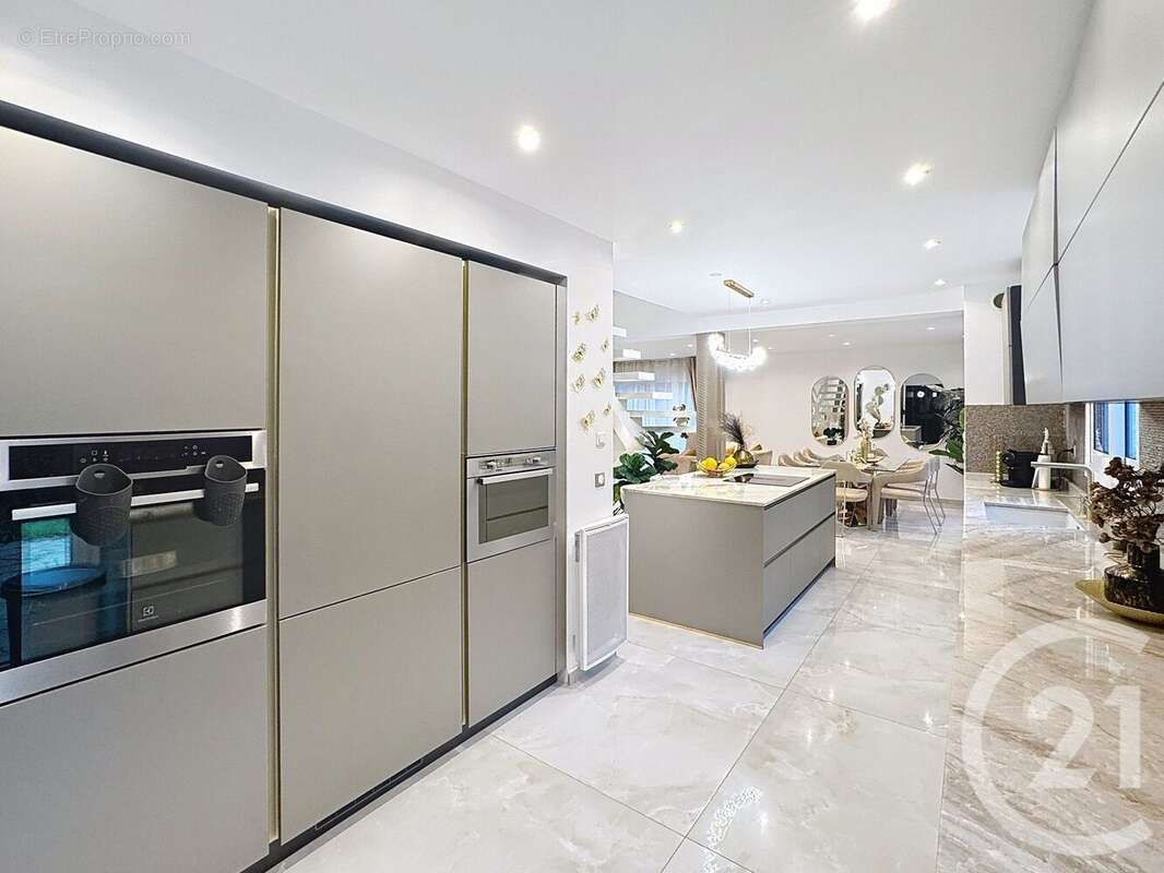 Photo 7 - Maison à THIAIS