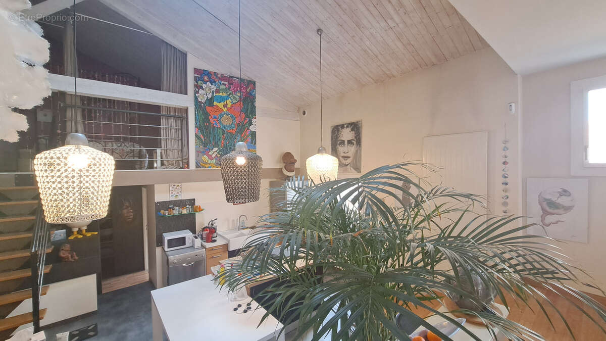 Appartement à BOURG-DE-PEAGE