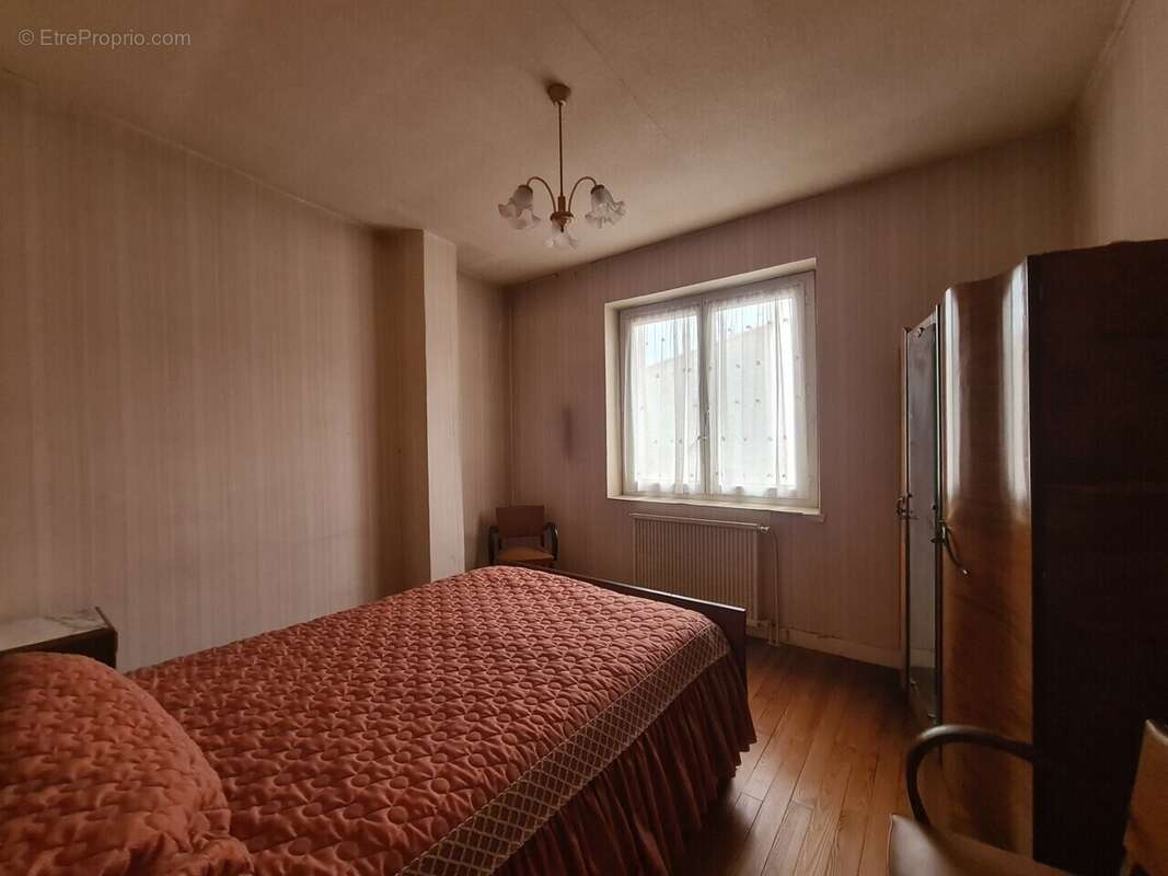 Maison à SAINT-ANDEOL-LE-CHATEAU