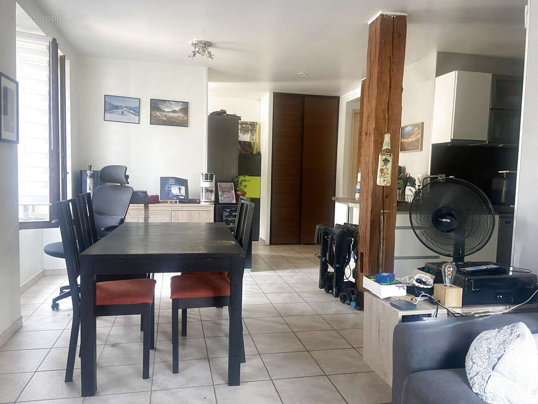 Appartement T2 avec entrée indépendante et cave - photo 2