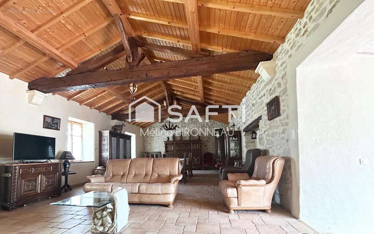 Photo 4 - Maison à AVRILLE