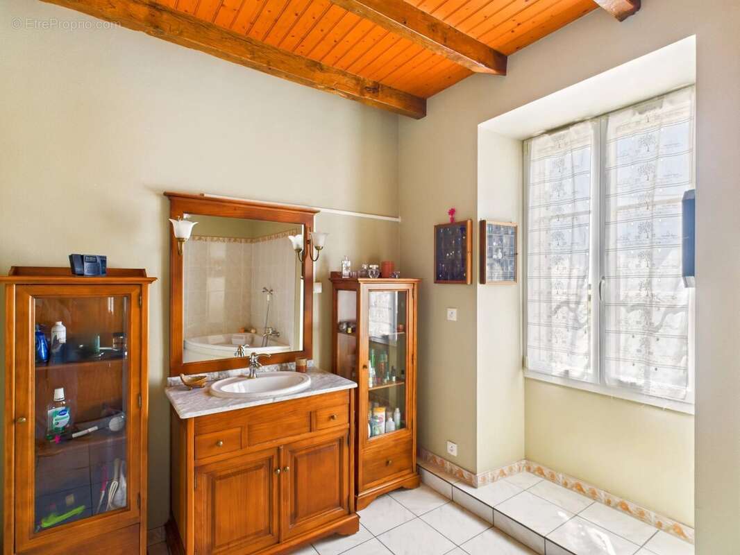 Maison à PIEGUT-PLUVIERS