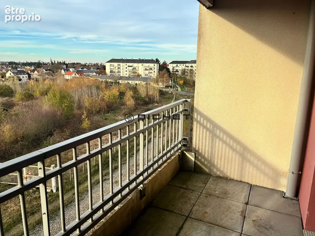Appartement Lucé - Type 2 40 m2 avec parking et balcon - photo 2