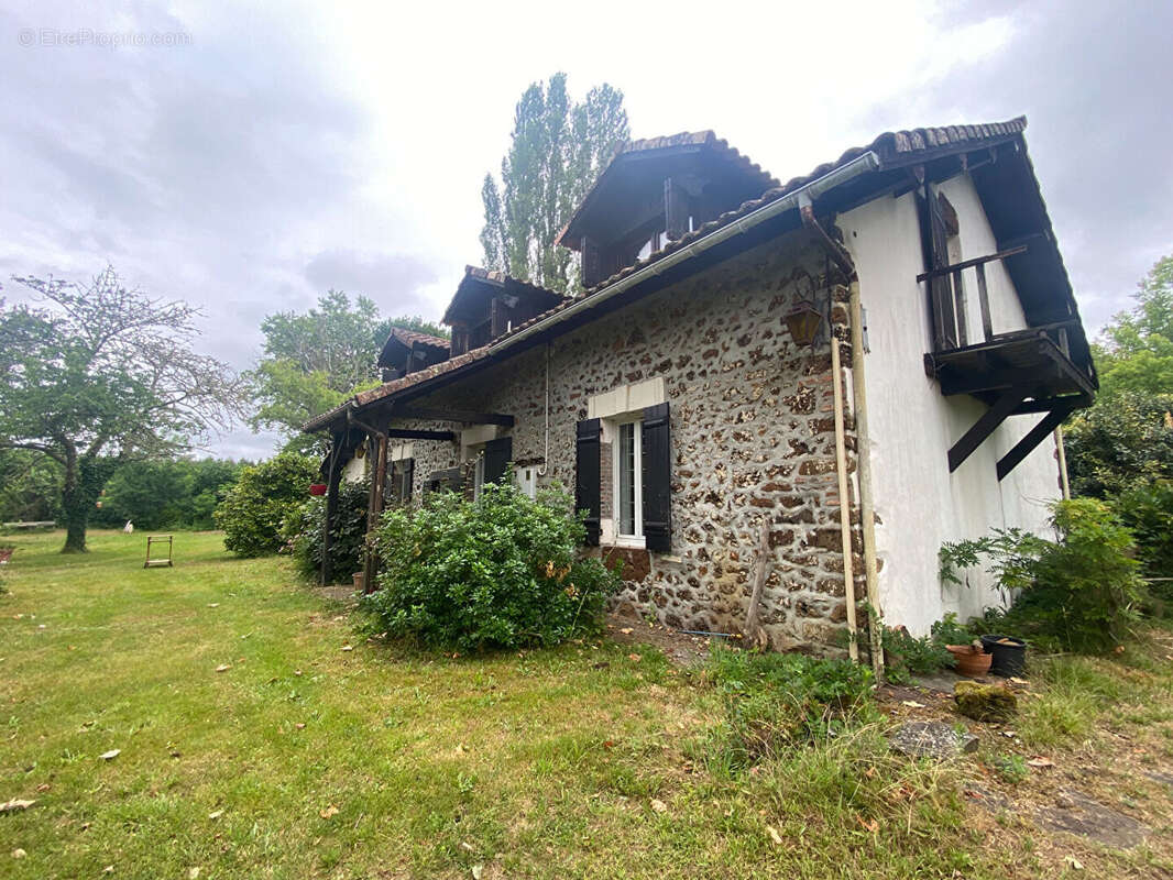 Maison à SAUGNACQ-ET-MURET