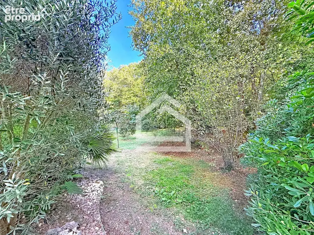 Maison contemporaine de 198 m2, 5 chambres, piscine et double garage - photo 40