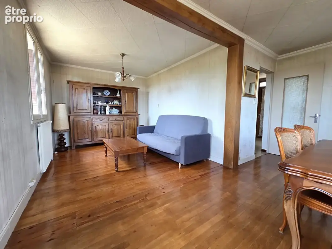 Maison individuelle de 75m²  à rénover - Terrain de 1 750 m² - Grenier aménageable - À 3 min de Bletterans - photo 4