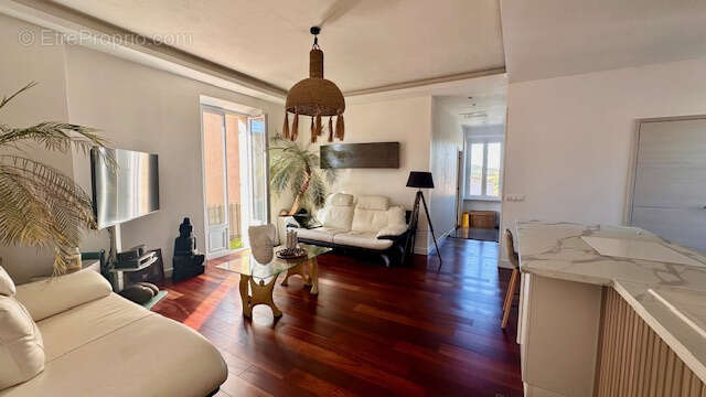 Appartement à BORMES-LES-MIMOSAS