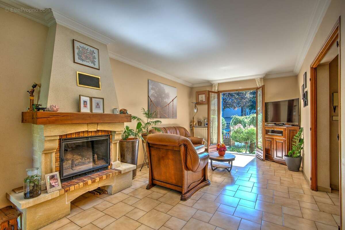 Maison à CHOISY-LE-ROI