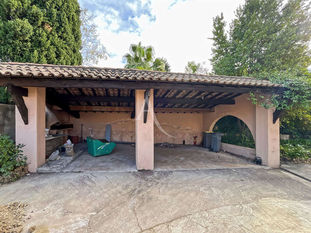 Appartement à MOUGINS