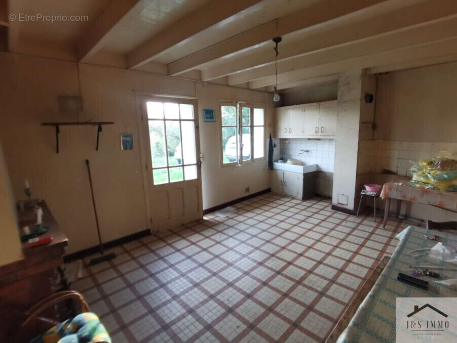 Maison à CELLEFROUIN