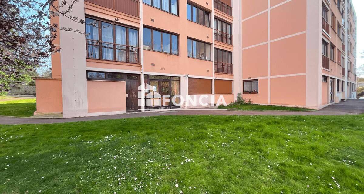 Appartement à CORBEIL-ESSONNES