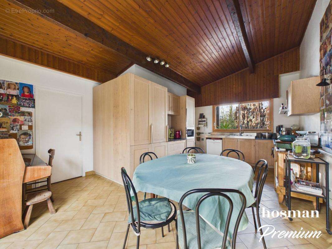 Maison de 235 m² avec piscine sur un terrain de 10 715m² et accès privé à l'Erdre - Sucé-sur-Erdre - photo 8