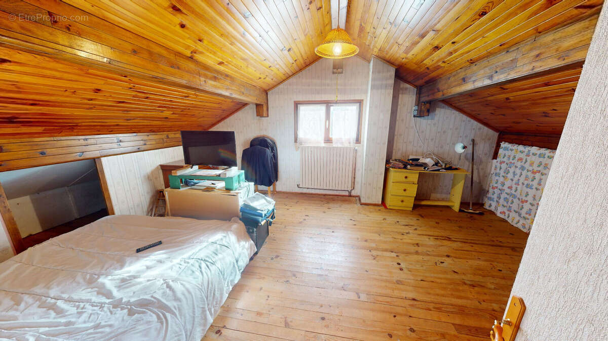 Maison à VIEU-D'IZENAVE