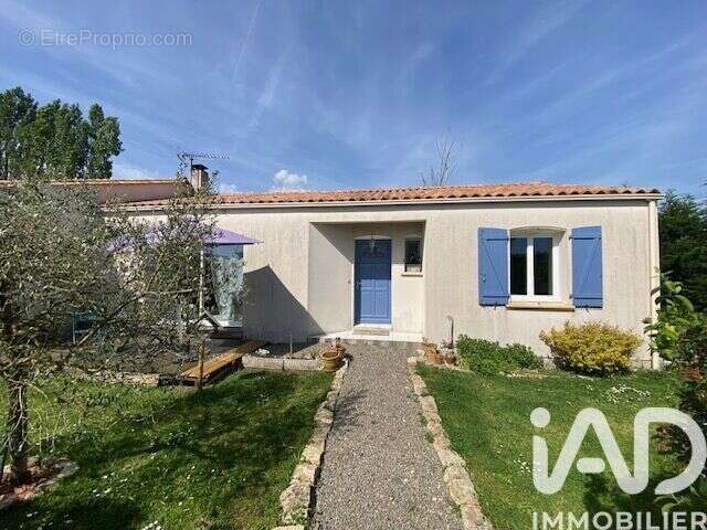 Photo 4 - Maison à CHAMPAGNE-LES-MARAIS