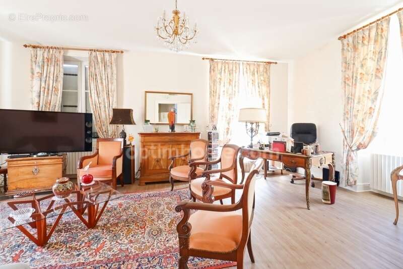 Maison à MAGNAC-LAVAL