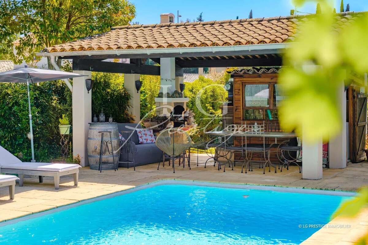Mougins, Maison de plain-pied avec piscine - photo 8