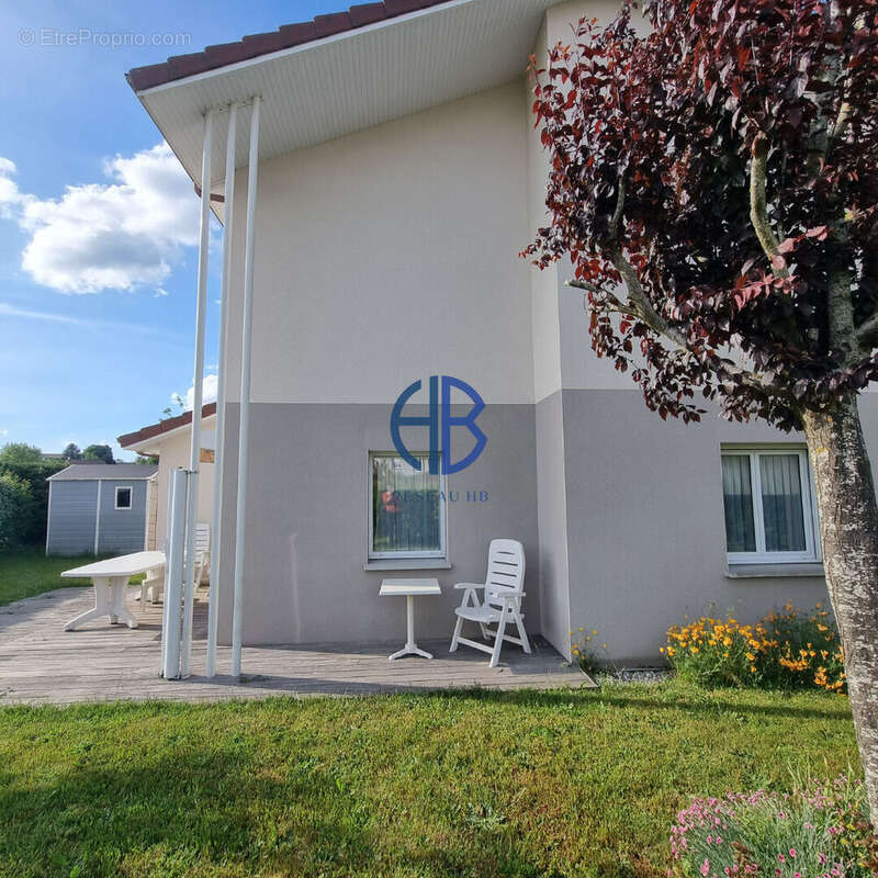 Maison à LA TOUR-DU-PIN