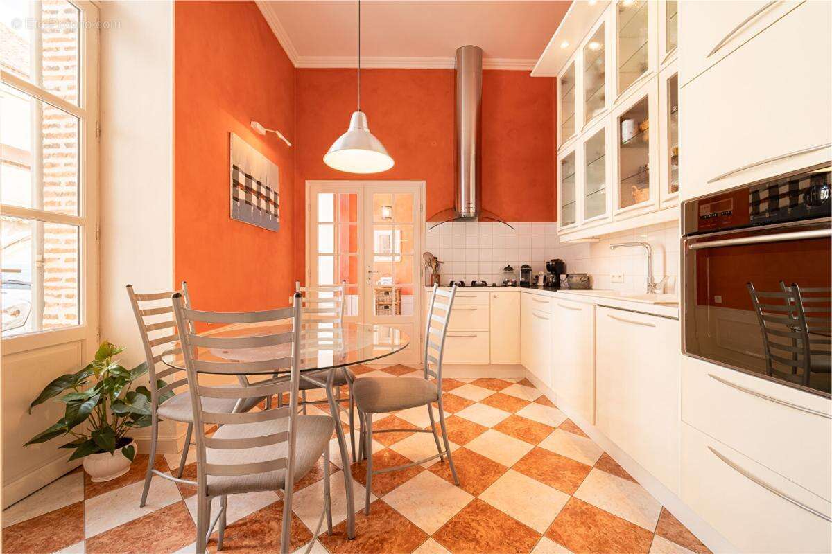 Ensemble immobilier Sézanne 14 pièces 334 m2 - photo 9