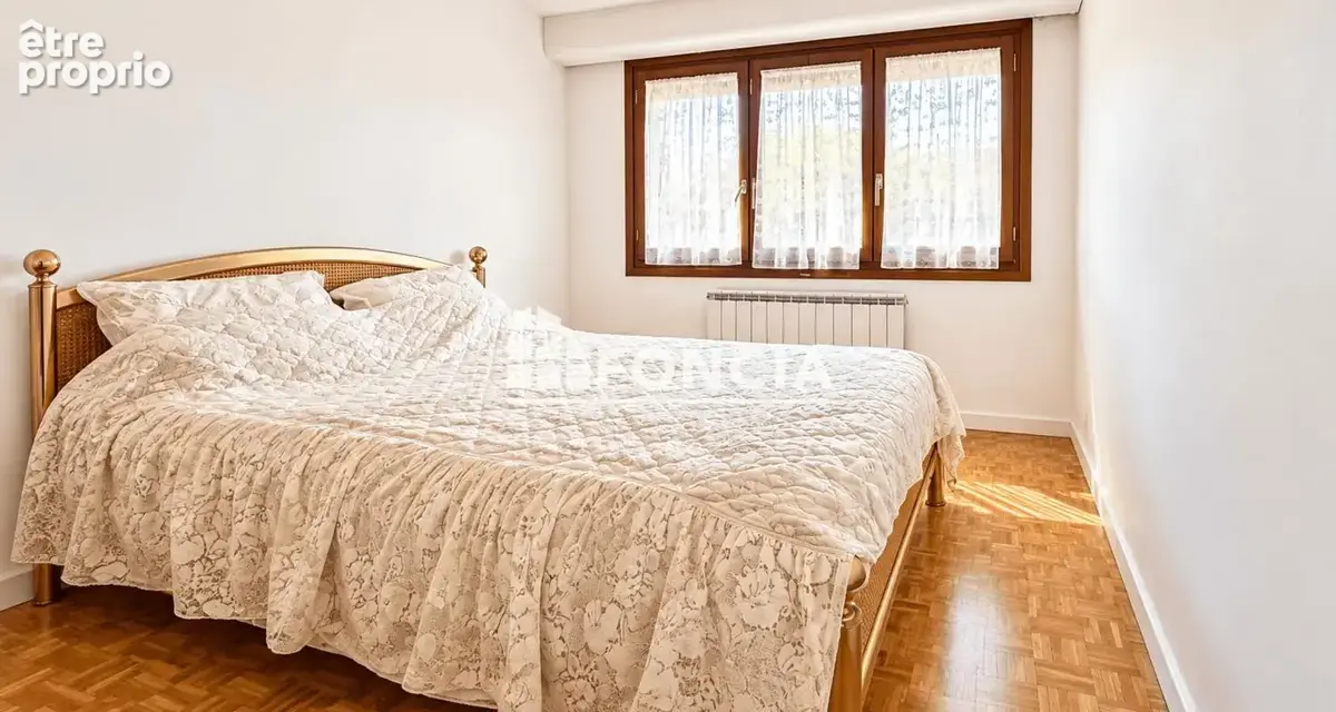 Noiseau • Maison de construction traditionnelle • 131 m² au sol sur parcelle de 450 m² - photo 9