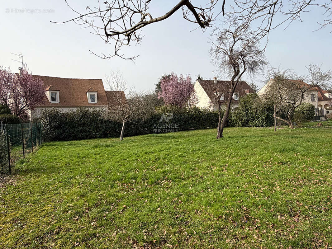 Terrain à ERMONT
