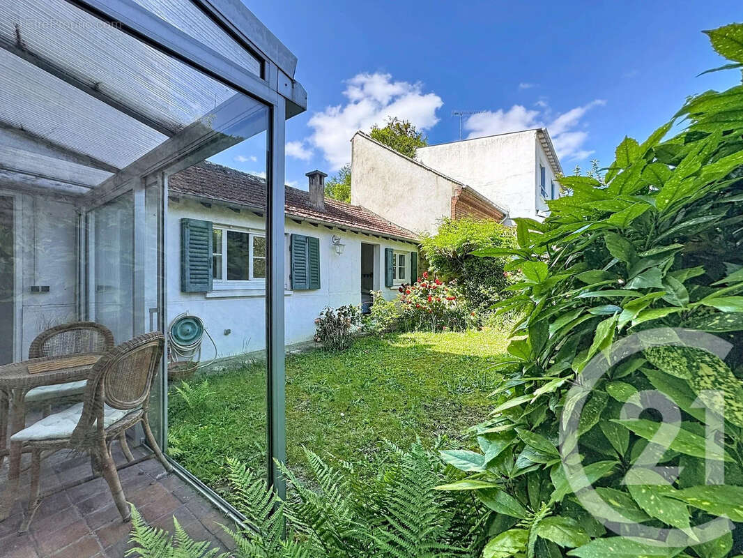 Appartement à FONTAINEBLEAU