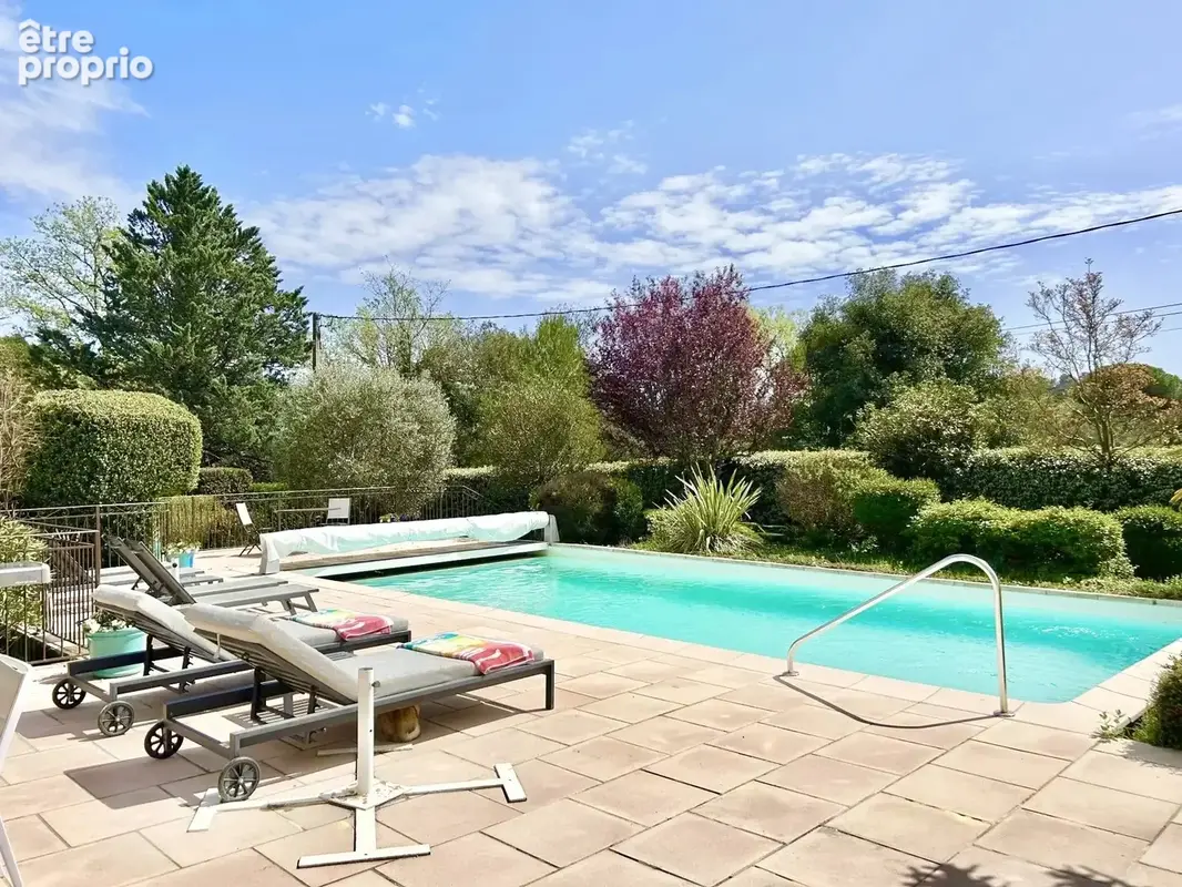 Superbe villa de 144 m² avec piscine sur 1 841 m² de terrain à Garéoult - photo 2