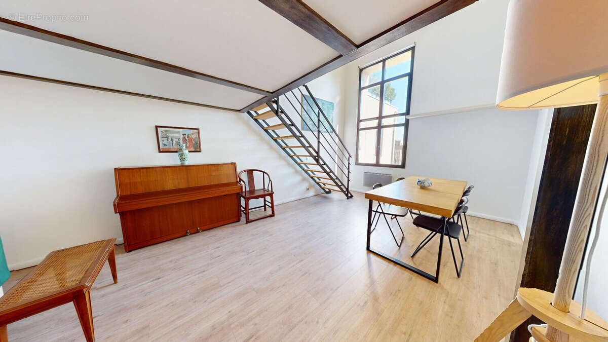 Appartement à AUBERVILLIERS