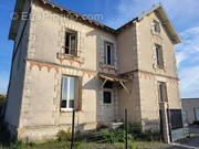Maison à LA VILLEDIEU-DU-CLAIN