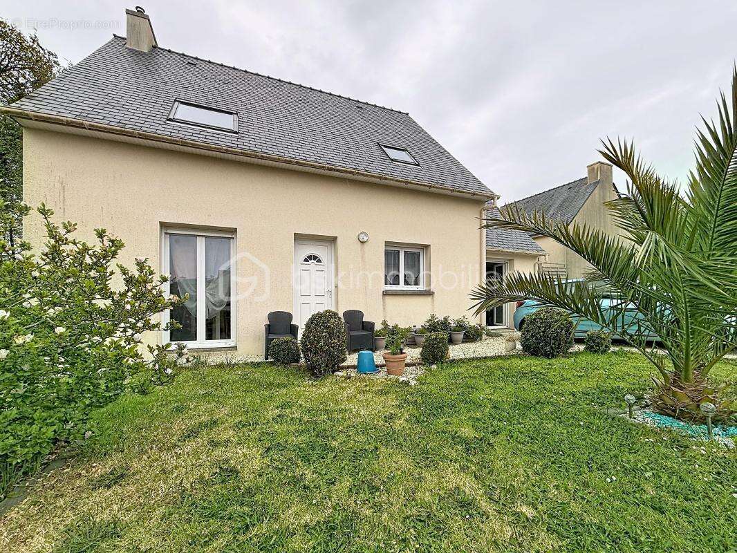 Maison à SAINT-THEGONNEC